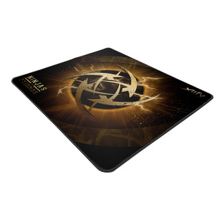 Xtrfy NiP Lighting közepes PC